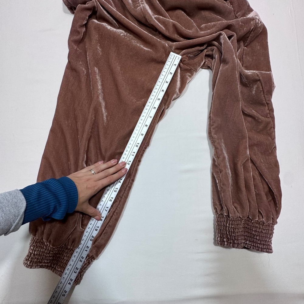 Anthropologie Gloria Velvet Jogger Pants Taupe Smocked Waist M Boho Athleisure - Picture 15 of 16